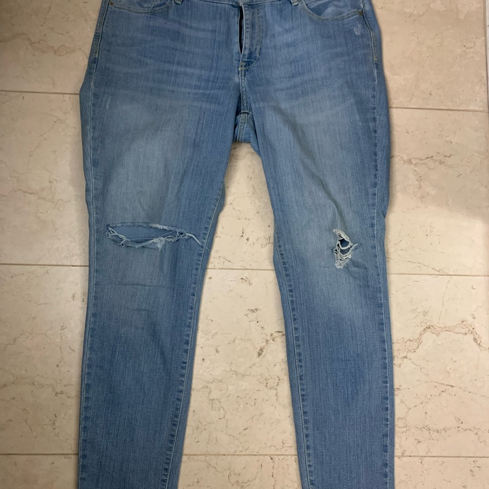 Jeans - Picture 2 of 3